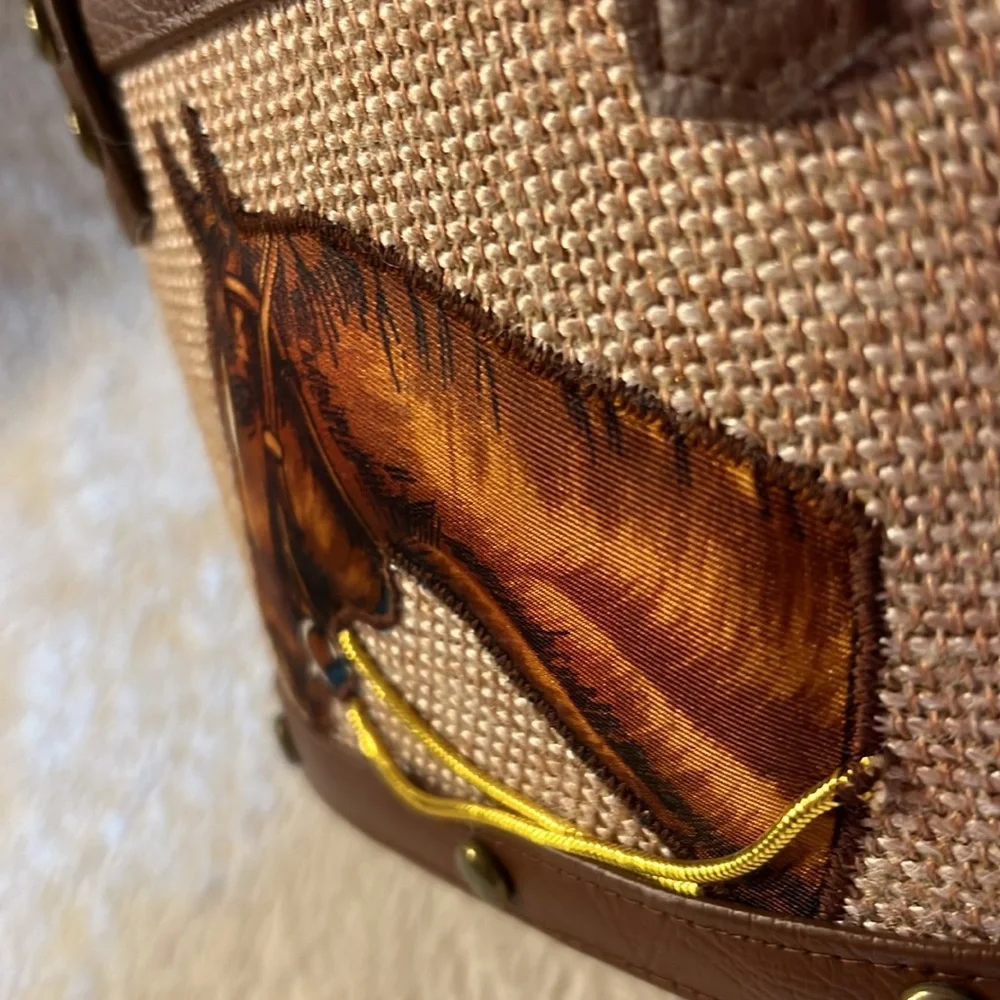 GIFT HORSE Mini Bucket Horse Bag - Picture 13 of 17